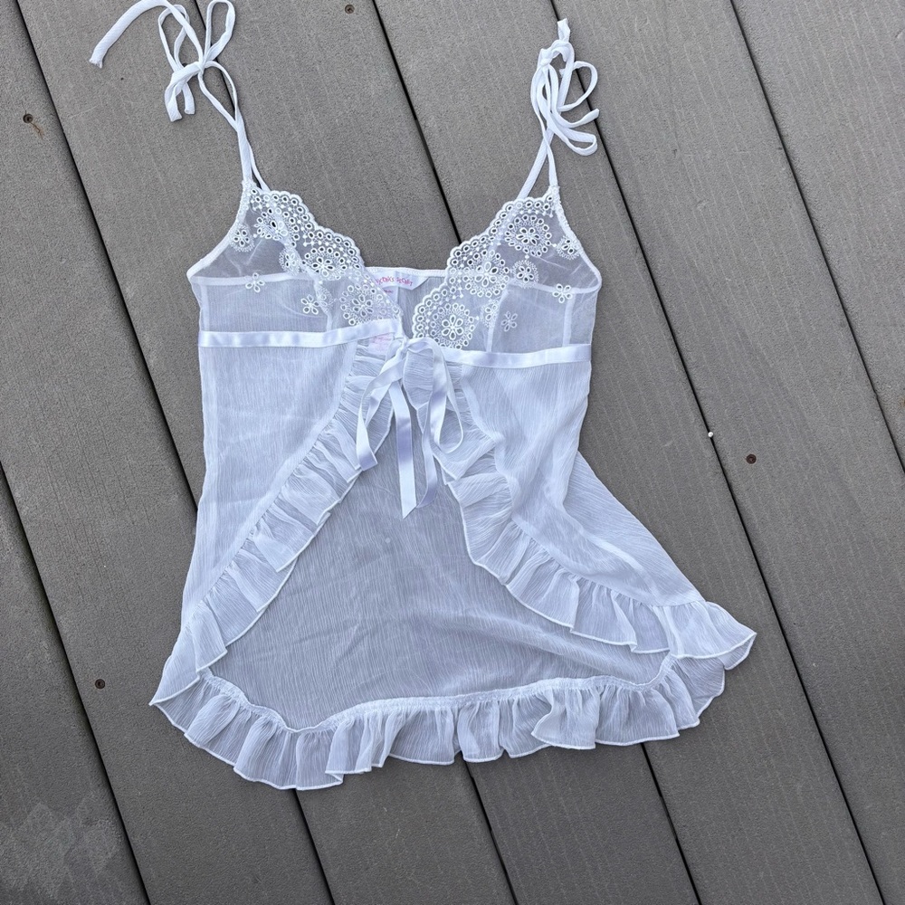 Vintage Victoria’s Secret White Lace Trimmed Camisole